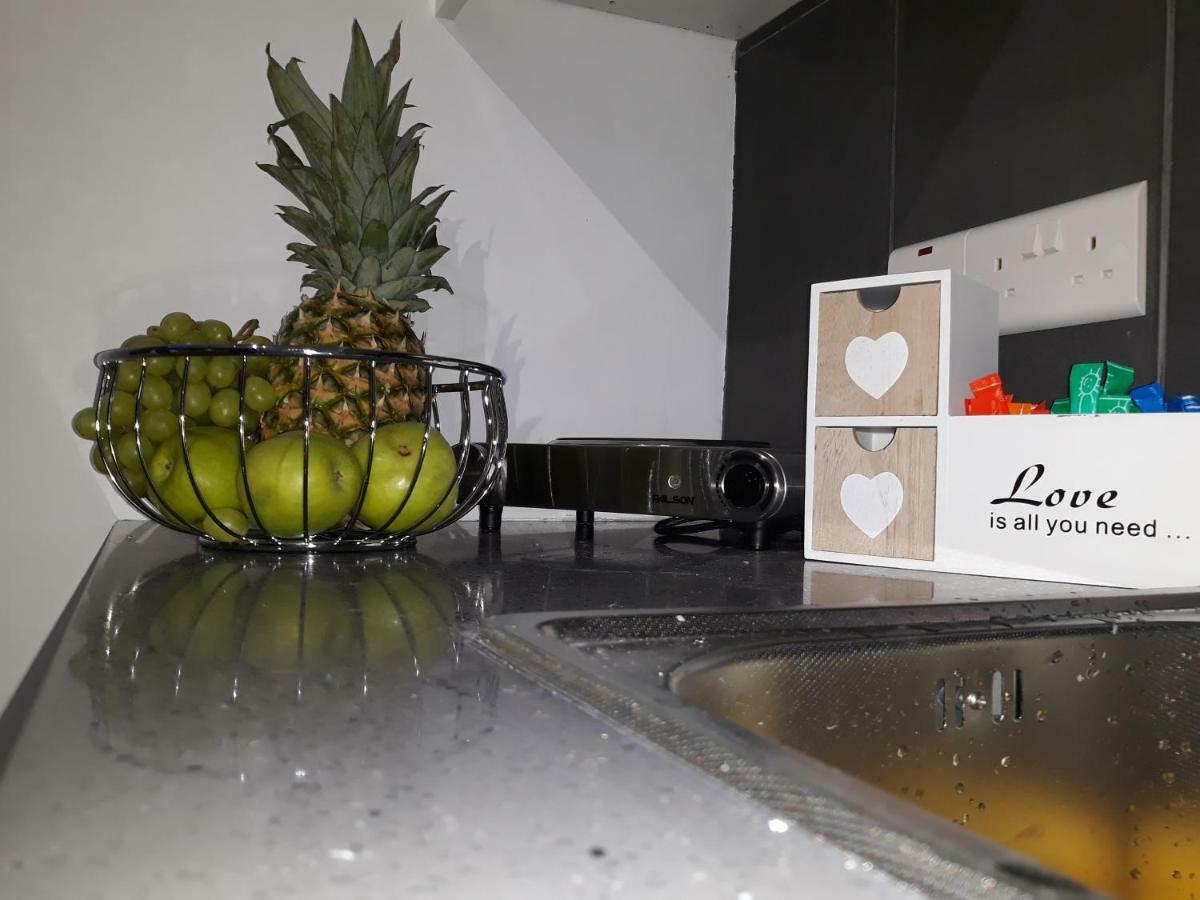 Takis Apartments Айя Напа Екстериор снимка